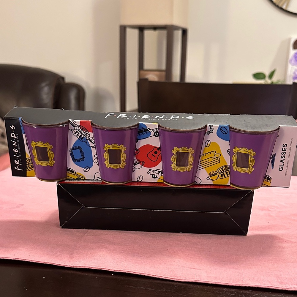FRIENDS Purple Shot Glass Set